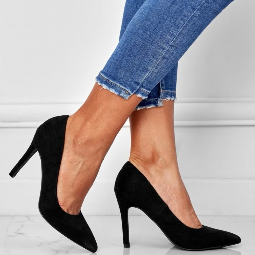 New Suedette pumps Sz 8
